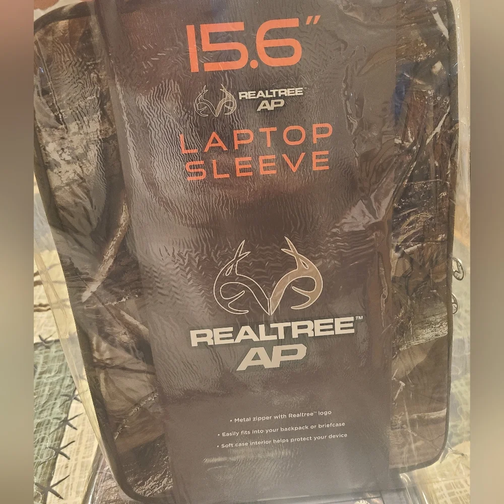 Realtree 15.6